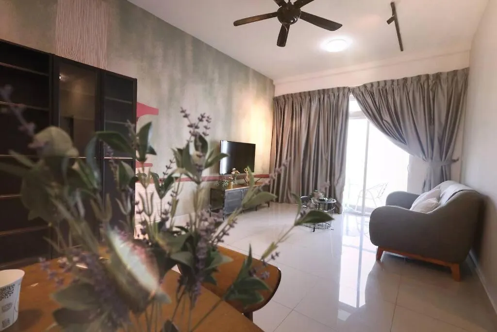 Twin Galaxy #High Floor Super Nice View # Condo Have Infinity Pool ,Badminton Court，Mini Mark Johor Bahru 0*,
